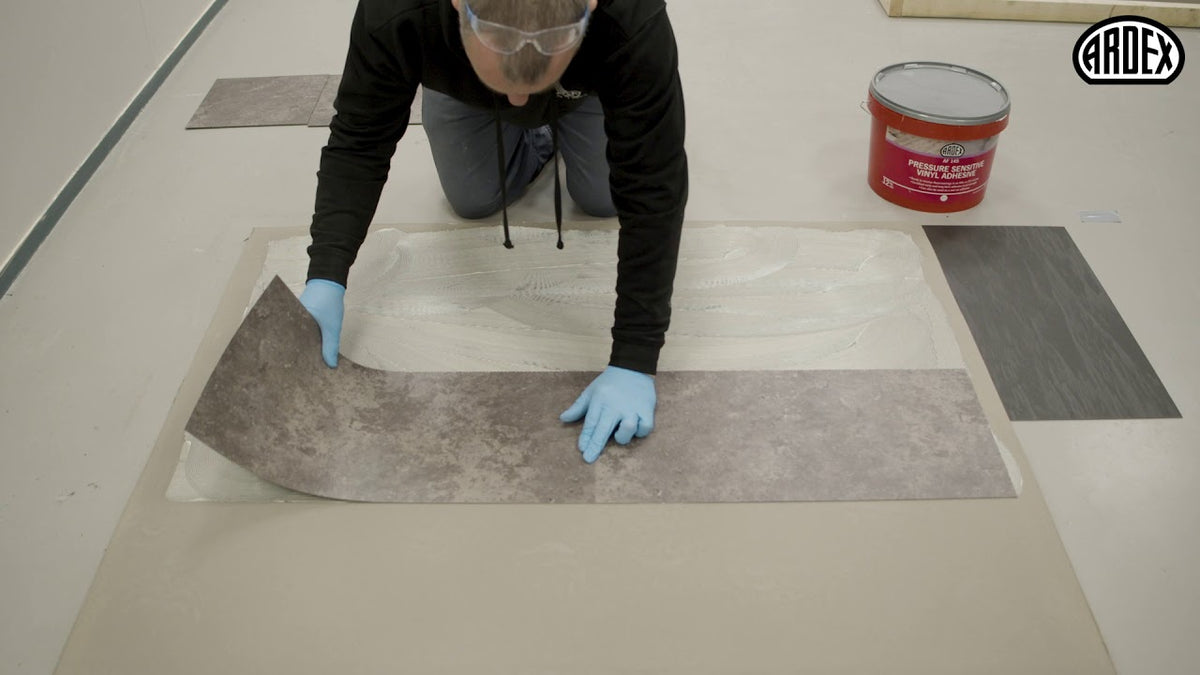 Level uneven floors with ARDEX K 40 HB - Install floorcoverings faster
